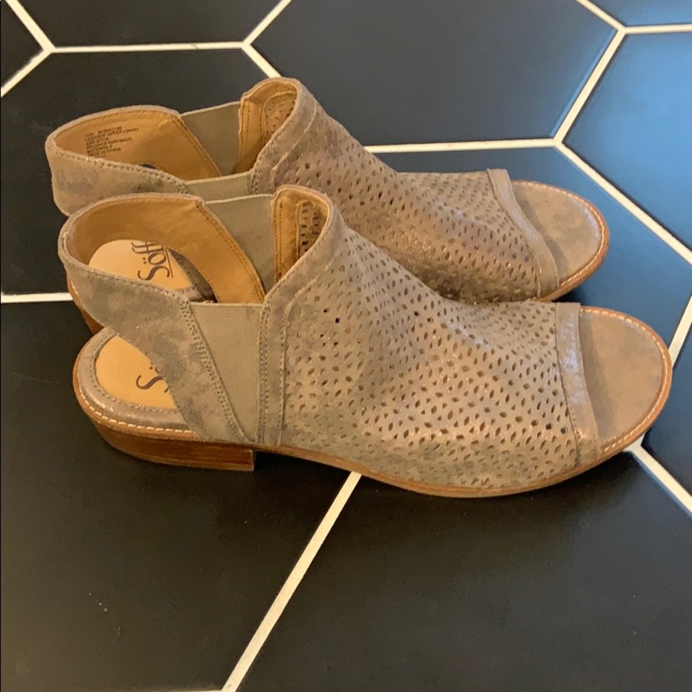 Sofft sling backs